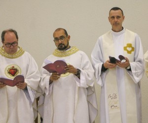 Primeira Profissão Religiosa reúne 12 novos religiosos em Jaraguá do Sul (SC)