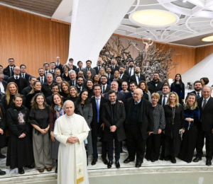 Camerata de Curitiba: do Hino Nacional Brasileiro à saudação do Papa na Audiência Geral
